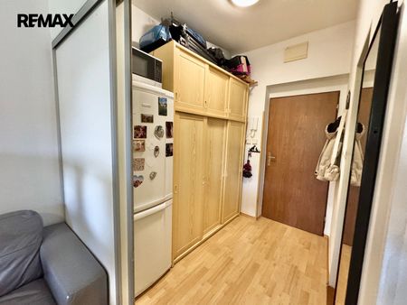 Pronájem bytu 1+kk v družstevním vlastnictví 28 m², Hostivice - Photo 5