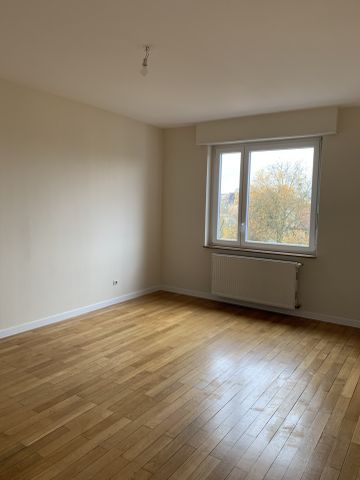 Location Appartement 4 pièces 97m² SARREGUEMINES 57200 - Photo 5