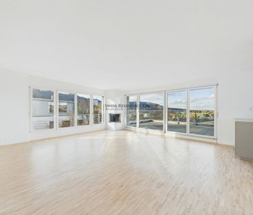Spacious dream home, flooded with light, with view - Photo 1