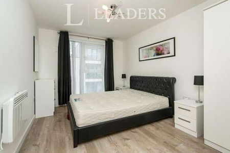 Bradfield House, Bradfield Close, GU22 - Photo 4