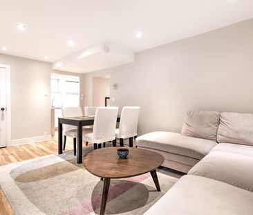 Furnished, #12, 2 Bed 1 Bath - 130 Prince Arthur West, Montréal - Photo 2