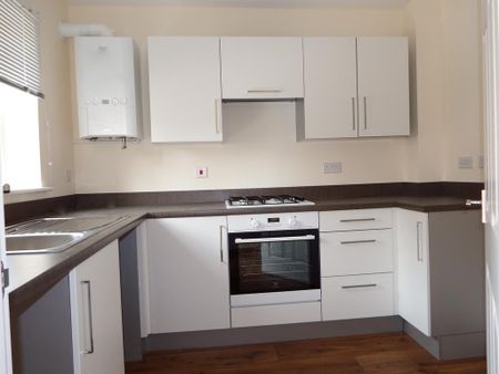 2 bedroom terraced house to rent - Photo 5
