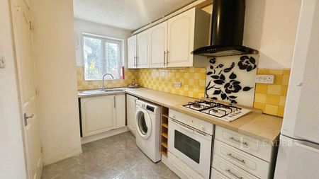 house to rent Mount Pleasant Road, Luton, Bedfordshire, LU3 - Photo 2