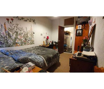 3 bedroom flat to rent - Photo 3