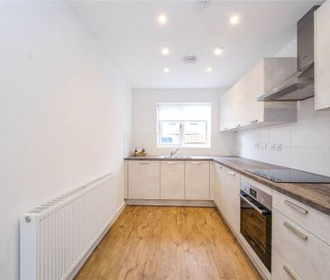 3 bedroom townhouse to rent - Photo 4