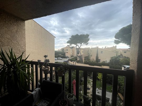A LOUER Appartement Sausset-les-pins 2 pièce(s) 37 m2, bord de mer, résidence sécurisée, une terrasse, - Photo 1