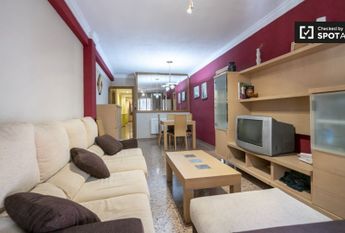 valencia, Valencian Community 46940