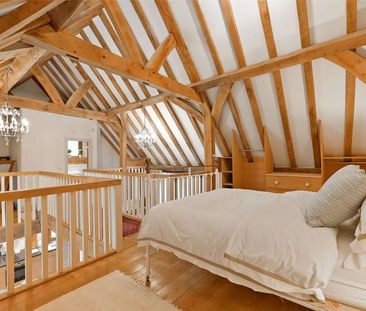 Short let: all bills included. Superb converted barn with an idylli... - Photo 6