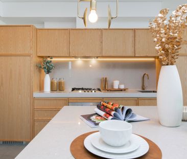 Designer 2-Bed Apartment with Balcony & Car Space in Waterloo's Ico... - Photo 5