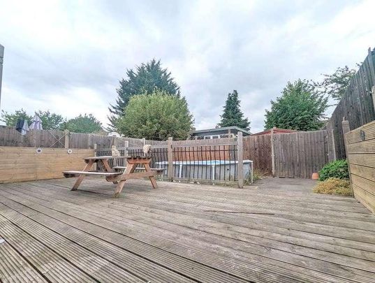 Gould Road, Bedfont, TW14 - Photo 1