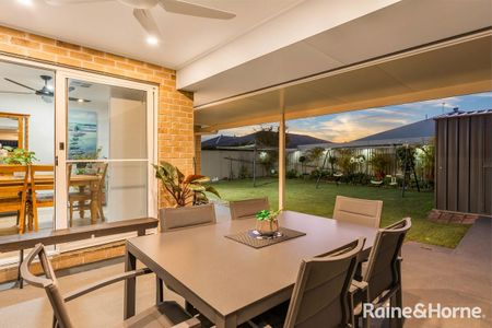 Modern Family Home in Ferngrove Estate - Photo 3