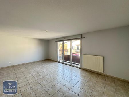 Location Appartement 3 pièces 76m² ST LAURENT SUR SAONE 01750 - Photo 2
