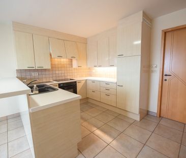 Ruim duplex appartement met terras en garage in centrum Zulte! - Photo 2