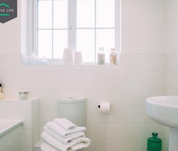 3 bedroom semi-detached house to rent - Photo 3