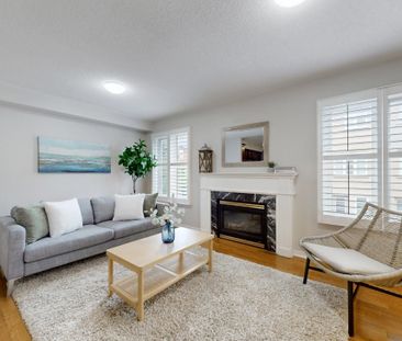 For Lease - 8 Coburg Crescent, Richmond Hill, Ontario - Photo 2