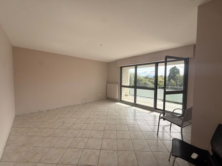 Location Appartement 4 pièces 85m² HUNINGUE 68330 - Photo 2