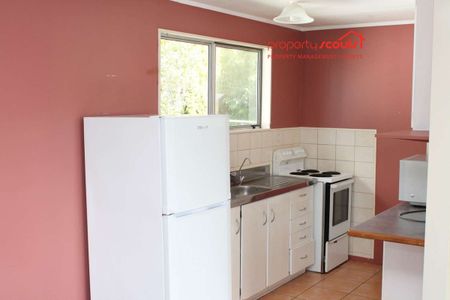 Charming Two-Bedroom Home - Photo 4