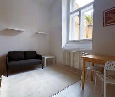 Pronájem zařízeného studia 30 m2 v přízemí domu – Praha 6, Pohořelec - Photo 3