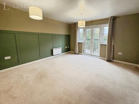 2 bedroom flat to rent - Photo 2