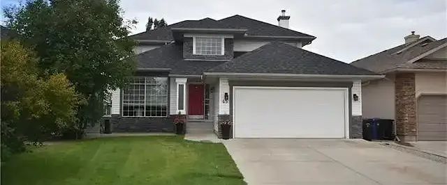 REDUCDED !!! Executive walkout BSMT 5 Beds in Valley Ridge back to Golf course | 45 Valley Meadow Gardens Northwest, Calgary - Photo 1