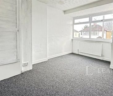 2 bedroom semi-detached house to rent - Photo 4