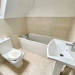 Victoria Road, CT9 1RB, Margate - Photo 2