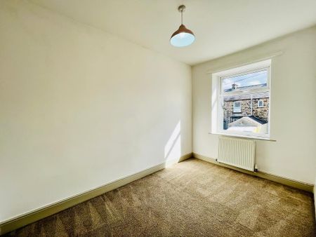 2 bedroom terraced house to rent - Photo 4