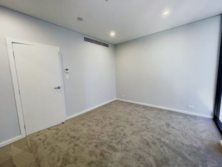 3 bed 2 bath - Photo 3