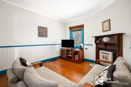 Centre of Town, House & Flat - Photo 5