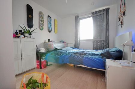 2 bedroom flat to rent - Photo 3