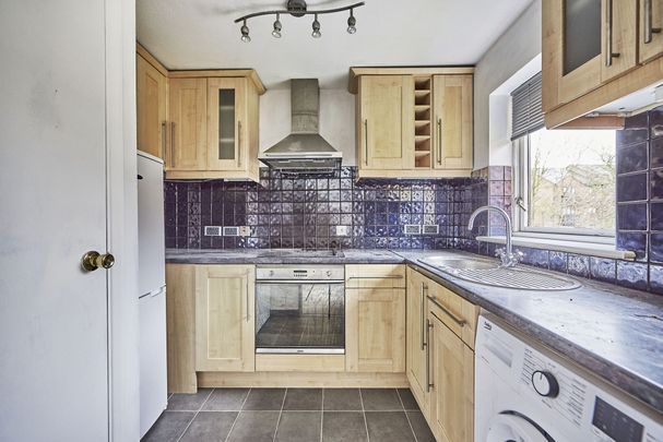 Available unfurnished from 12/12/2025 - Photo 1