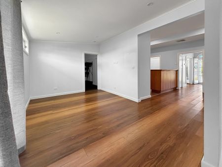 57 Weeroona Avenue, White Hills - Photo 4