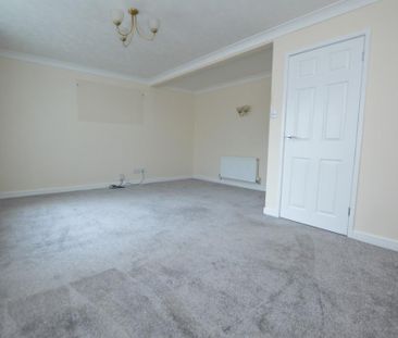 5 bedroom detached house to rent - Photo 2