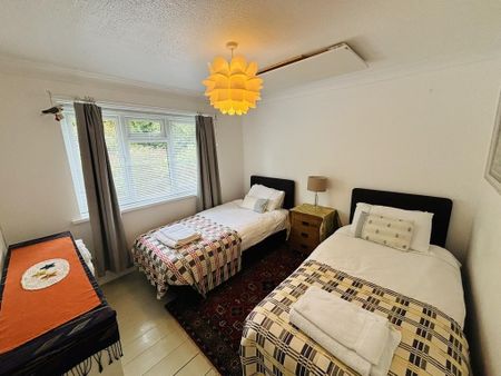 2 bedroom semi-detached bungalow to rent - Photo 5