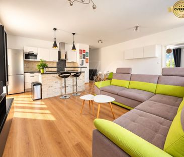 METROPOLITAN │Priestranný 2i byt s balkónom a garážou, Nové Mesto – Fotografia 1