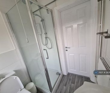 4 bedroom terraced house to rent - Photo 2