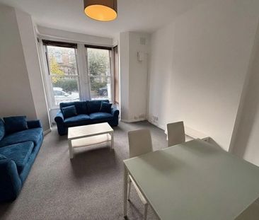 Room in a Shared House, Endlesham Road, SW12 - Photo 2