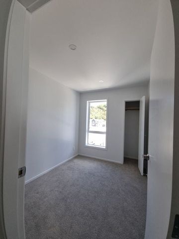 New-Build 3 bedroom Townhouse in Wainuiomata - Photo 3