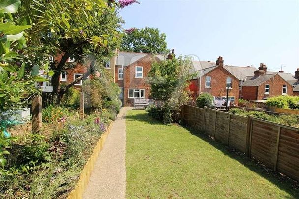 Donkin Hill, Caversham, Reading, RG4 - Photo 1