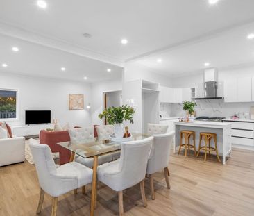 Elegant Family Living in Prime Holland Park Locale. - Photo 6