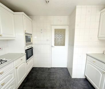 Buckhurst Road, Bexhill-on-Sea, East Sussex - Photo 2