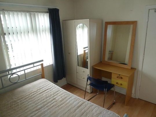 (NON HMO), 24 Windsor Drive, Lisburn Road, Belfast, BT9 7EH - Photo 1