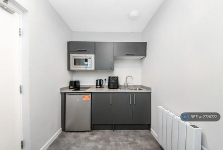 1 bedroom flat to rent - Photo 3