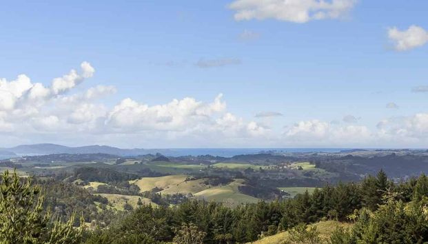 Private with Stunning View, Generously Large House - Photo 1