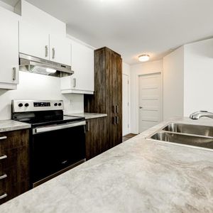 2 Bedroom - 2500 Rue Maurice-Savoie, Longueuil - Photo 2