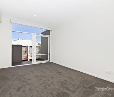 Spacious 3 Bedroom Townhouse in Prime Richmond Location - Photo 1