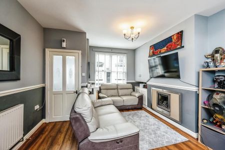 2 Bed Terraced House, Balfour Street, L4 - Photo 2