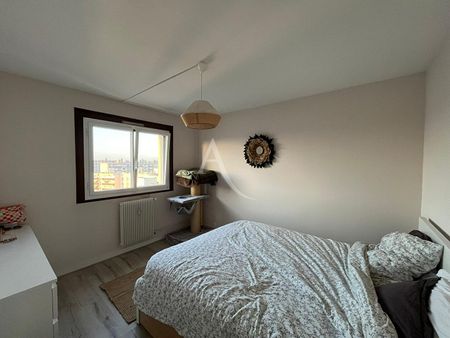 Location Appartement 3 pièces 75m² - Photo 4