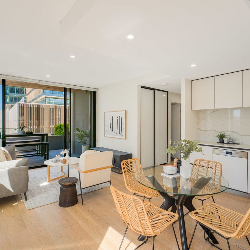 Contemporary One Bedroom Aero Apartment with Outdoor Terrace - Photo 1