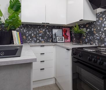 2 Bed Terraced House, Dentwood St, L8 - Photo 4